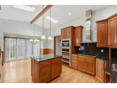 403 409 NE 156th Avenue Portland OR 97230
