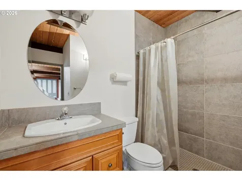 403 409 NE 156th Avenue Portland OR 97230