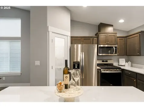611 Jared Valley Street SE Salem OR 97306