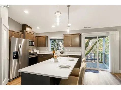 611 Jared Valley Street SE Salem OR 97306