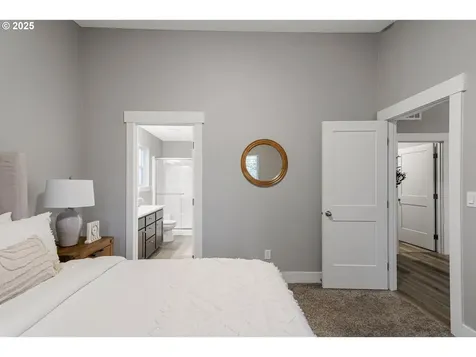 611 Jared Valley Street SE Salem OR 97306