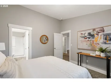 611 Jared Valley Street SE Salem OR 97306