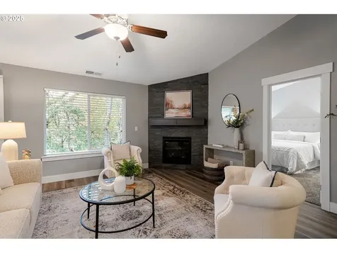 611 Jared Valley Street SE Salem OR 97306
