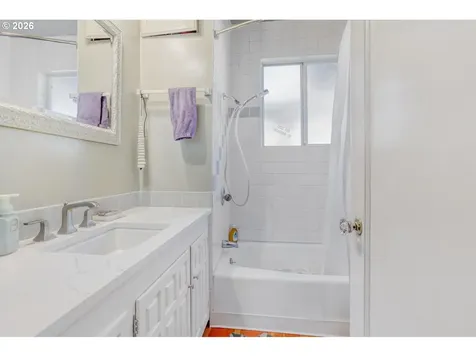 4027 NE 66th Avenue Portland OR 97213