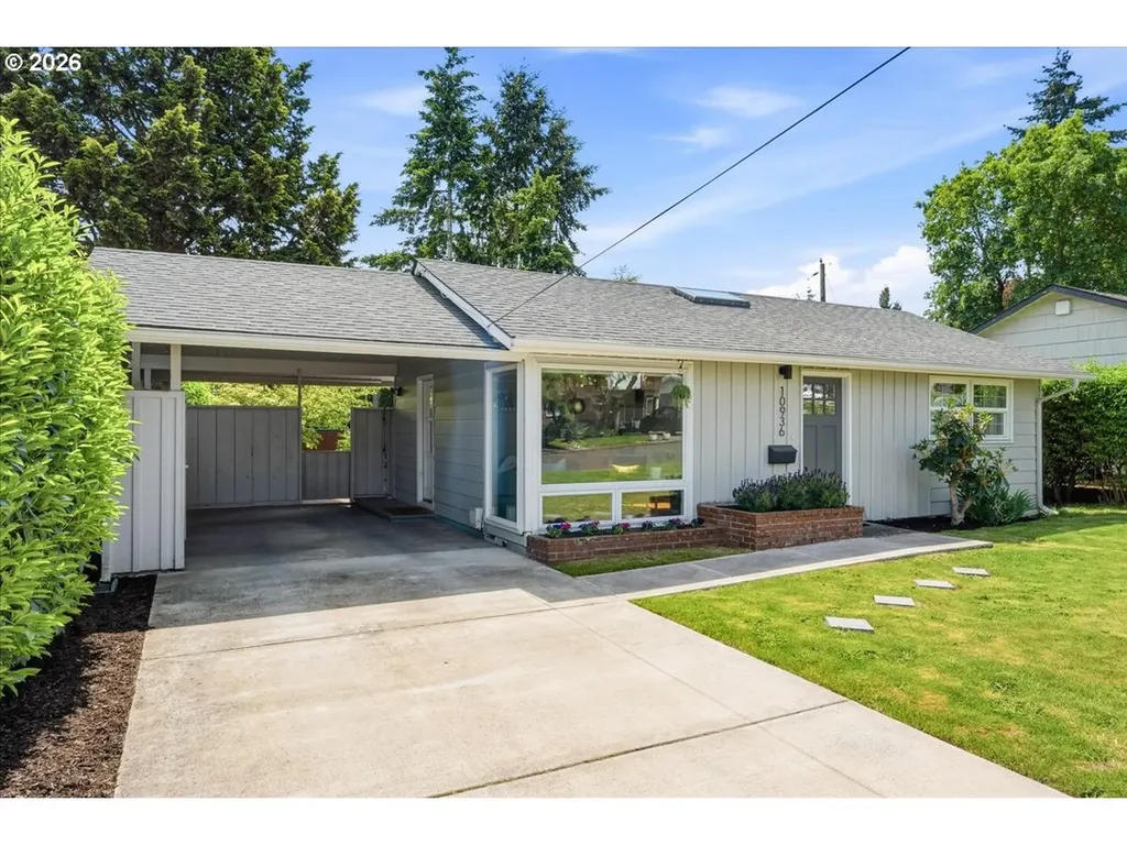 10936 NE Russell Street Portland OR 97220