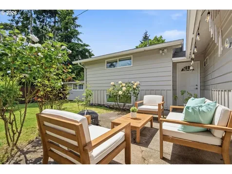 10936 NE Russell Street Portland OR 97220