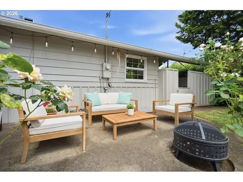 10936 NE Russell Street Portland OR 97220