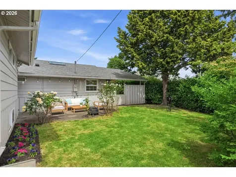 10936 NE Russell Street Portland OR 97220