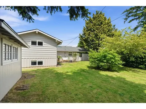 10936 NE Russell Street Portland OR 97220