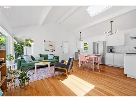 10936 NE Russell Street Portland OR 97220