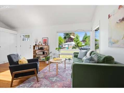 10936 NE Russell Street Portland OR 97220