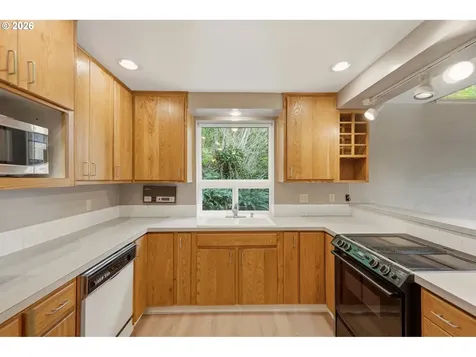 3696 Spring Street S Salem OR 97302