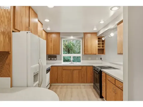 3696 Spring Street S Salem OR 97302