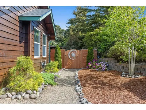 87660 Saltaire Street Florence OR 97439