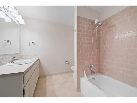 4415 Poplar Way Longview WA 98632