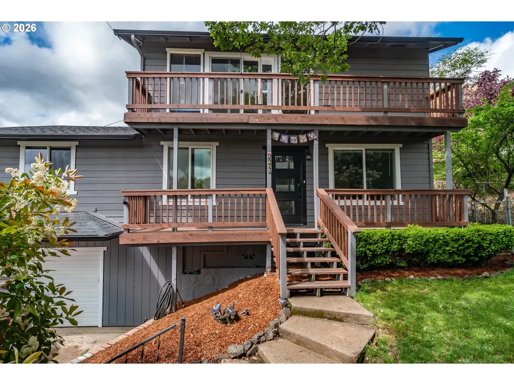 924 NE Central Street Roseburg OR 97470