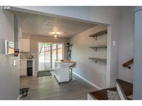 924 NE Central Street Roseburg OR 97470