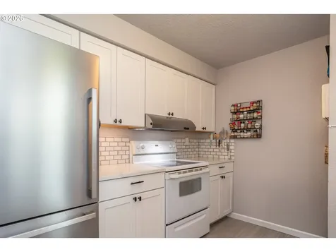 924 NE Central Street Roseburg OR 97470