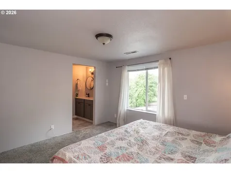 924 NE Central Street Roseburg OR 97470