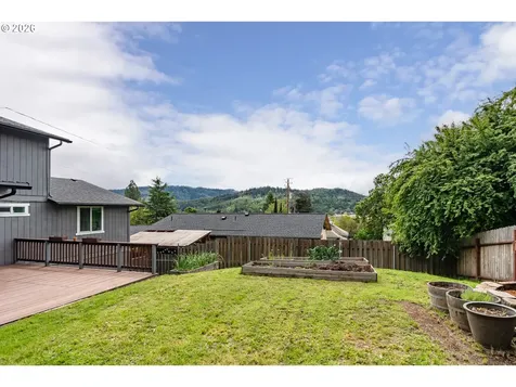 924 NE Central Street Roseburg OR 97470