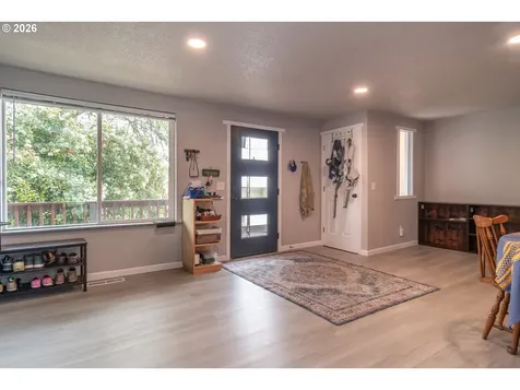 924 NE Central Street Roseburg OR 97470