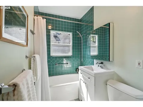 604 E 19th Street Vancouver WA 98663