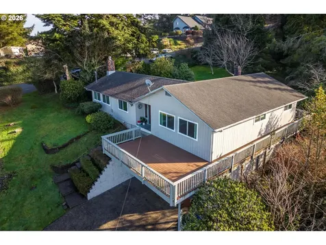 1376 D Street Coos Bay OR 97420
