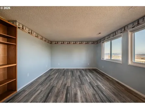 1376 D Street Coos Bay OR 97420