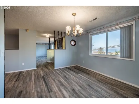1376 D Street Coos Bay OR 97420
