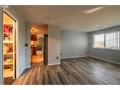 1376 D Street Coos Bay OR 97420