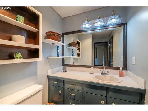 1376 D Street Coos Bay OR 97420