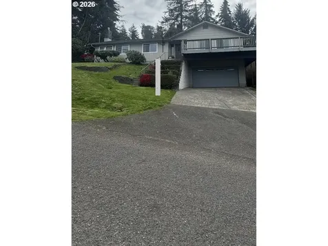 1376 D Street Coos Bay OR 97420