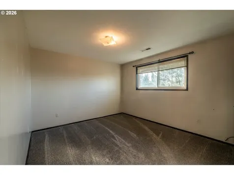 1376 D Street Coos Bay OR 97420