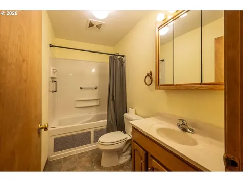 1376 D Street Coos Bay OR 97420