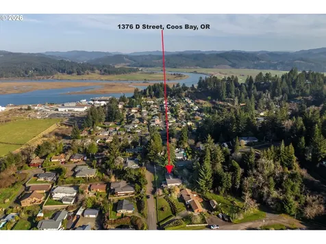 1376 D Street Coos Bay OR 97420