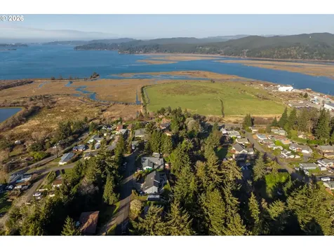 1376 D Street Coos Bay OR 97420