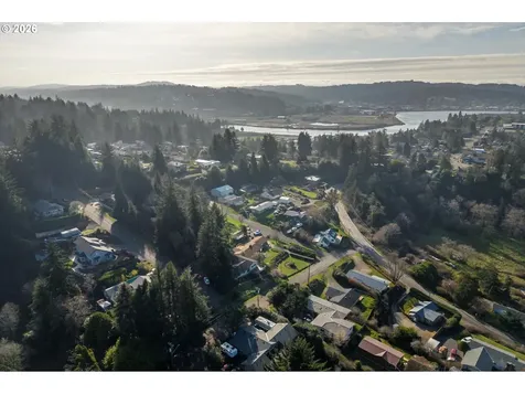 1376 D Street Coos Bay OR 97420