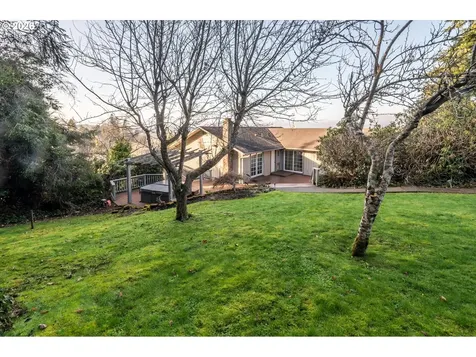 1376 D Street Coos Bay OR 97420