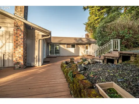 1376 D Street Coos Bay OR 97420