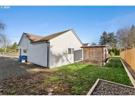 117 NW 9th Street Battle Ground WA 98604