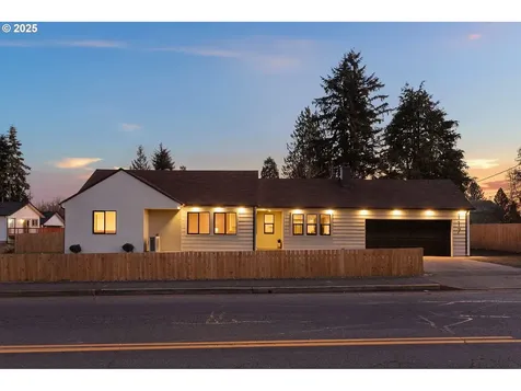 117 NW 9th Street Battle Ground WA 98604