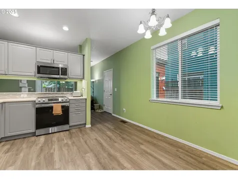 918 SE Marinette Avenue Hillsboro OR 97123