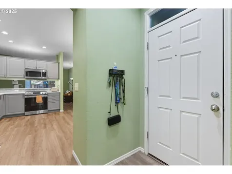 918 SE Marinette Avenue Hillsboro OR 97123