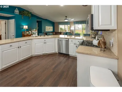 1067 54th Street Washougal WA 98671