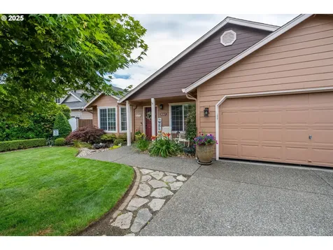 1067 54th Street Washougal WA 98671