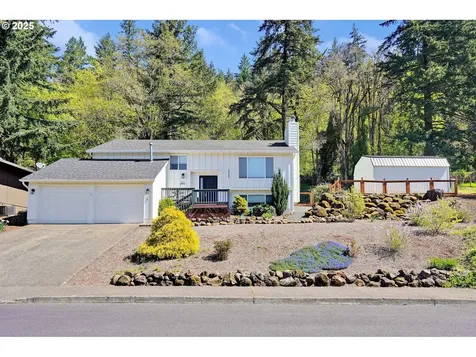 241 Silver Loop Silverton OR 97381