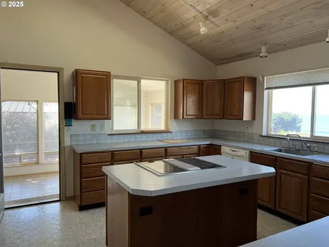 33636 Ophir Road Gold Beach OR 97444