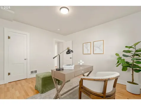 2033 E 19th Avenue Eugene OR 97403