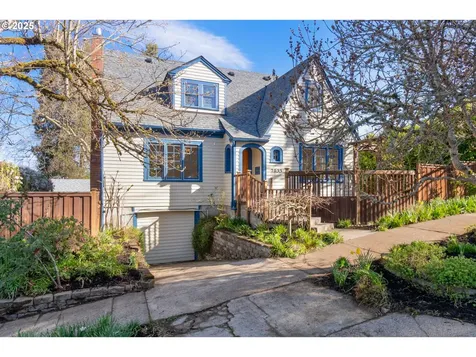 2033 E 19th Avenue Eugene OR 97403