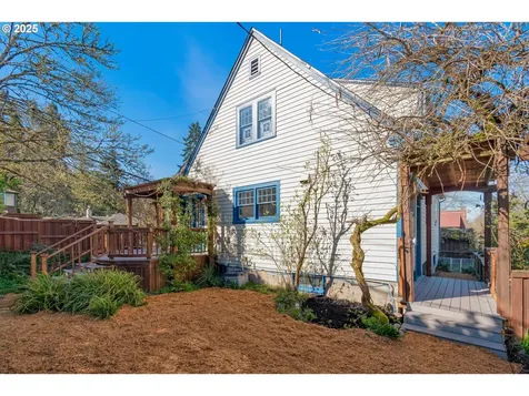 2033 E 19th Avenue Eugene OR 97403